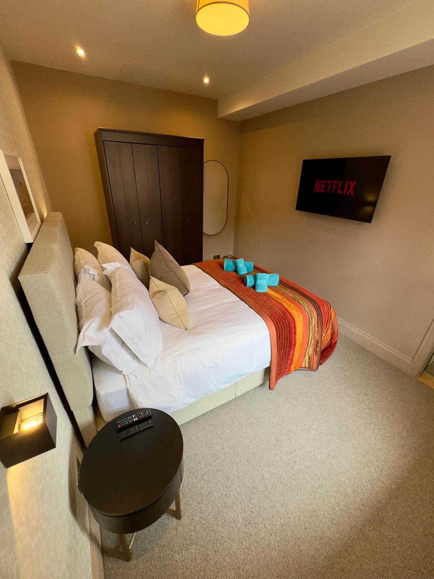Romeo'S Arch High End Luxury In Centre Of Stratford With Parking Apartment Luaran gambar