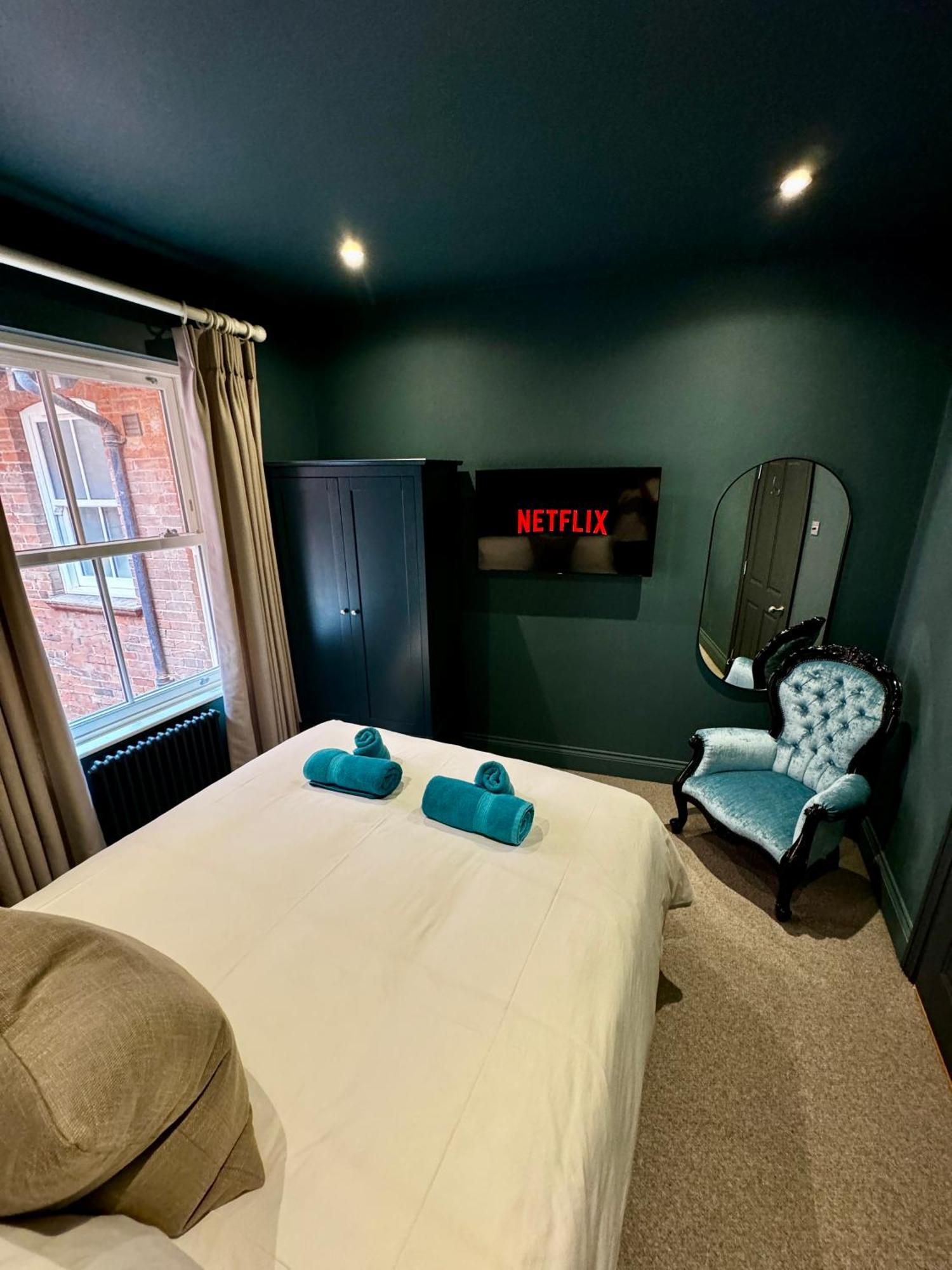 Romeo'S Arch High End Luxury In Centre Of Stratford With Parking Apartment Luaran gambar