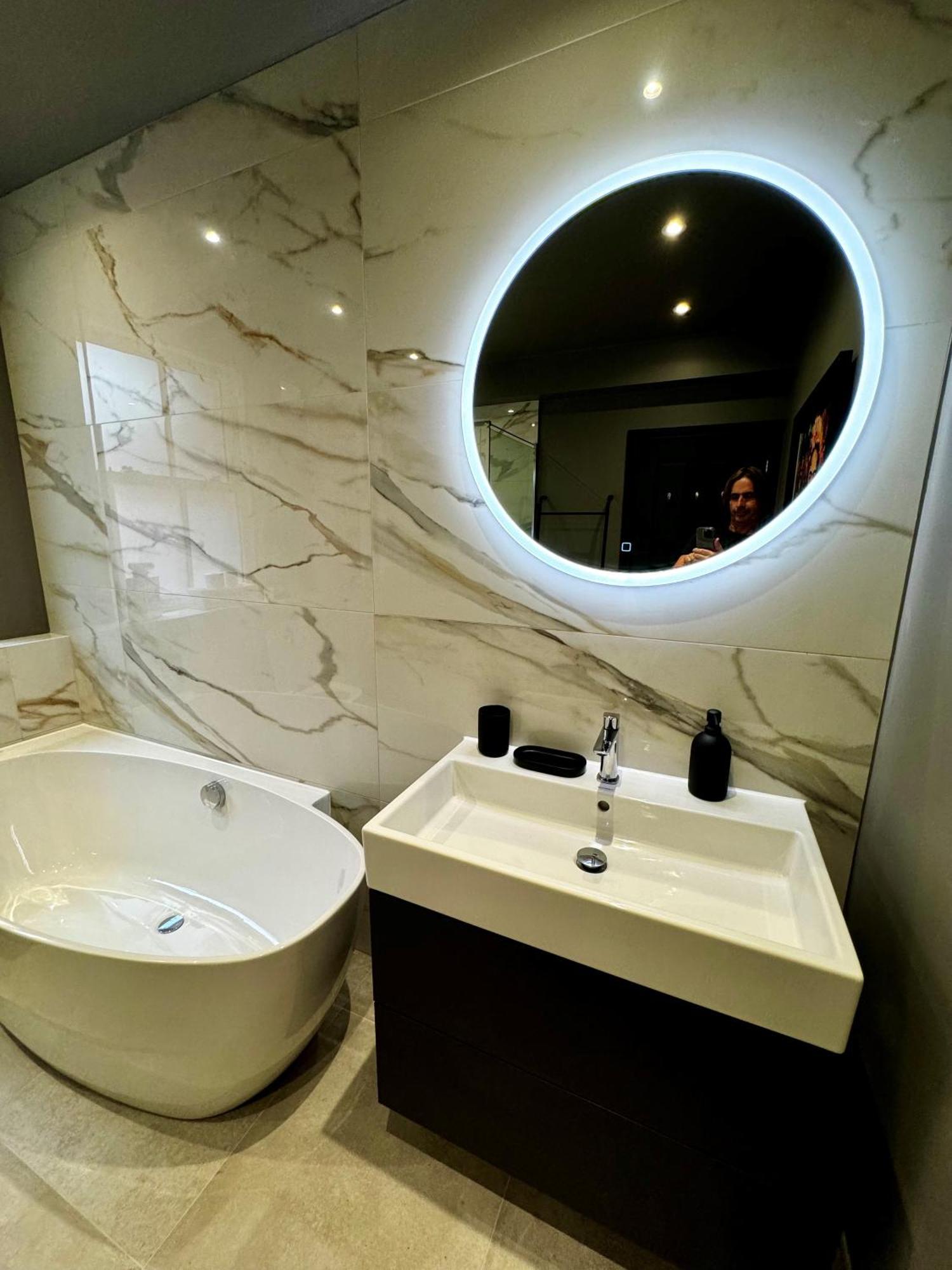 Romeo'S Arch High End Luxury In Centre Of Stratford With Parking Apartment Luaran gambar