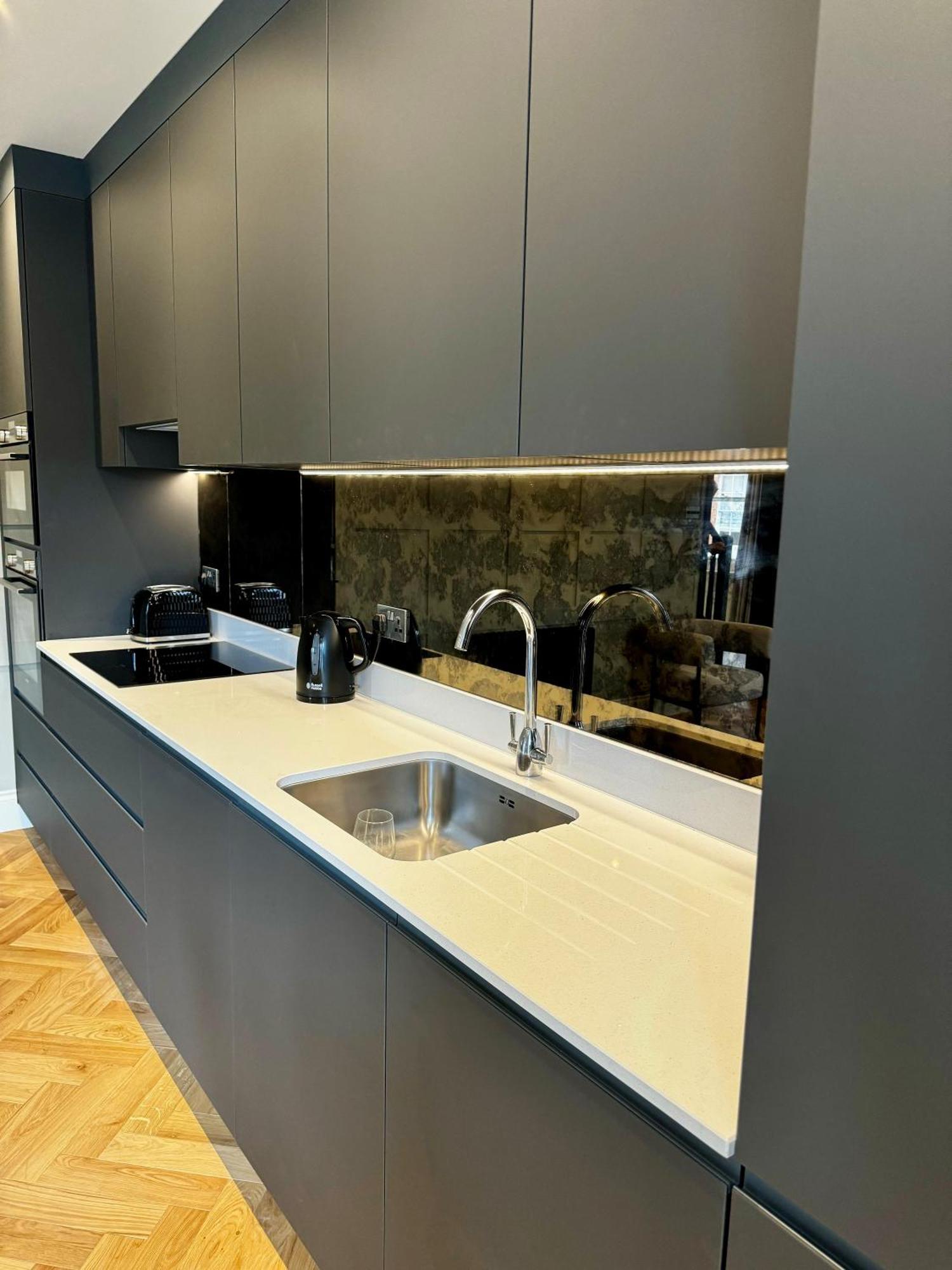 Romeo'S Arch High End Luxury In Centre Of Stratford With Parking Apartment Luaran gambar